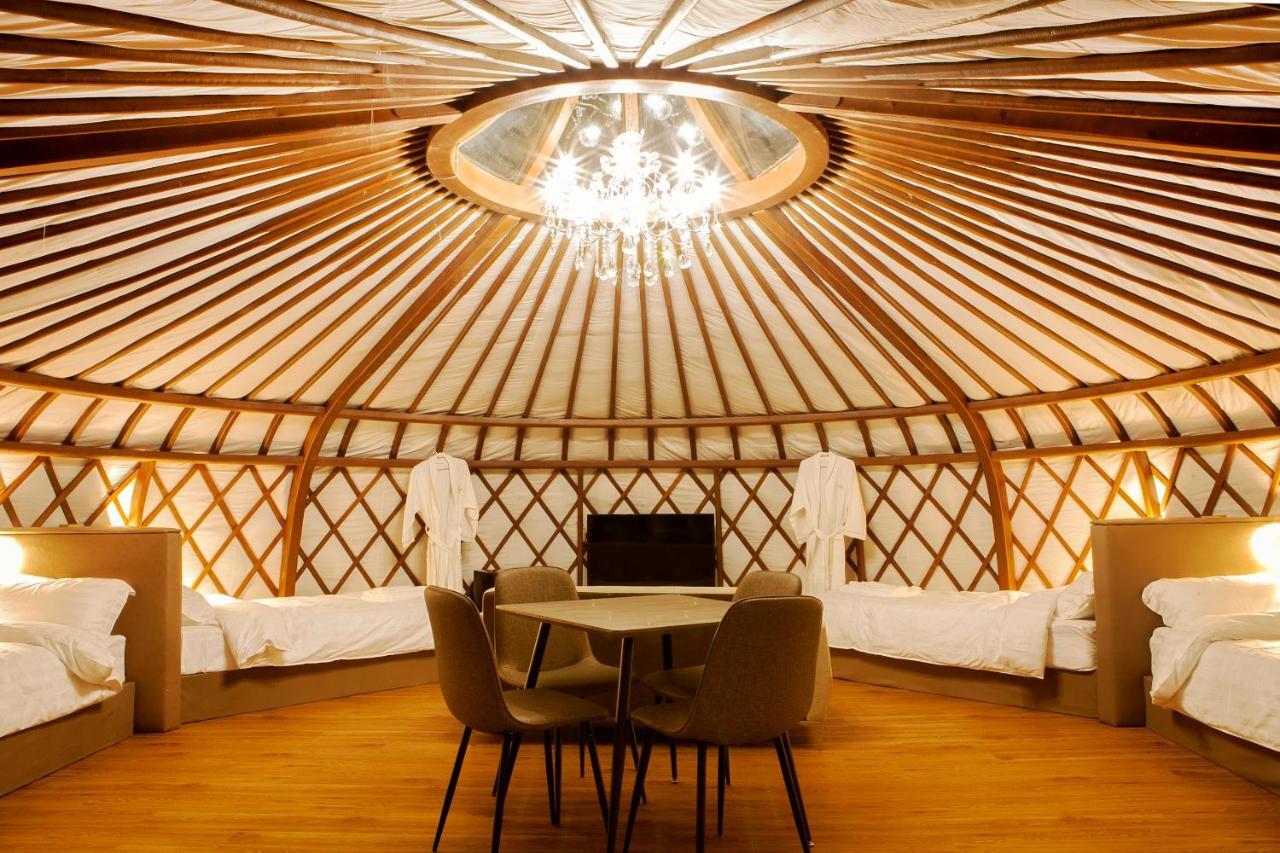 Terelj Resort Bayan Bulagiin Hural エクステリア 写真
