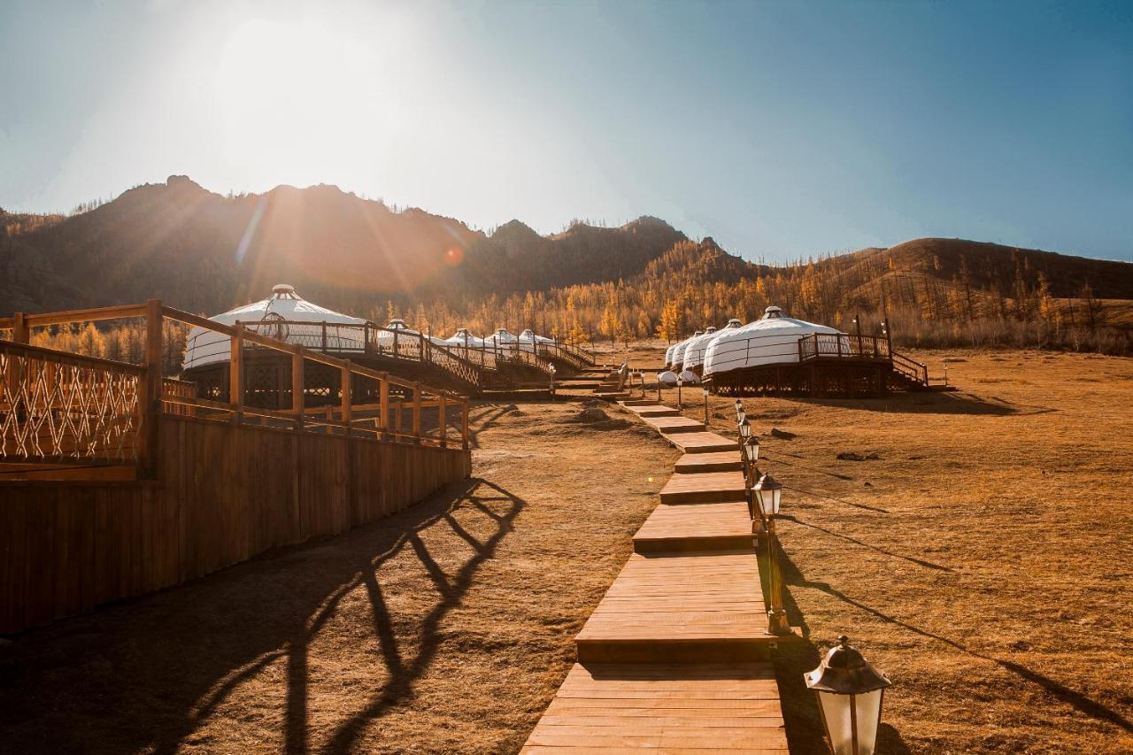 Terelj Resort Bayan Bulagiin Hural エクステリア 写真