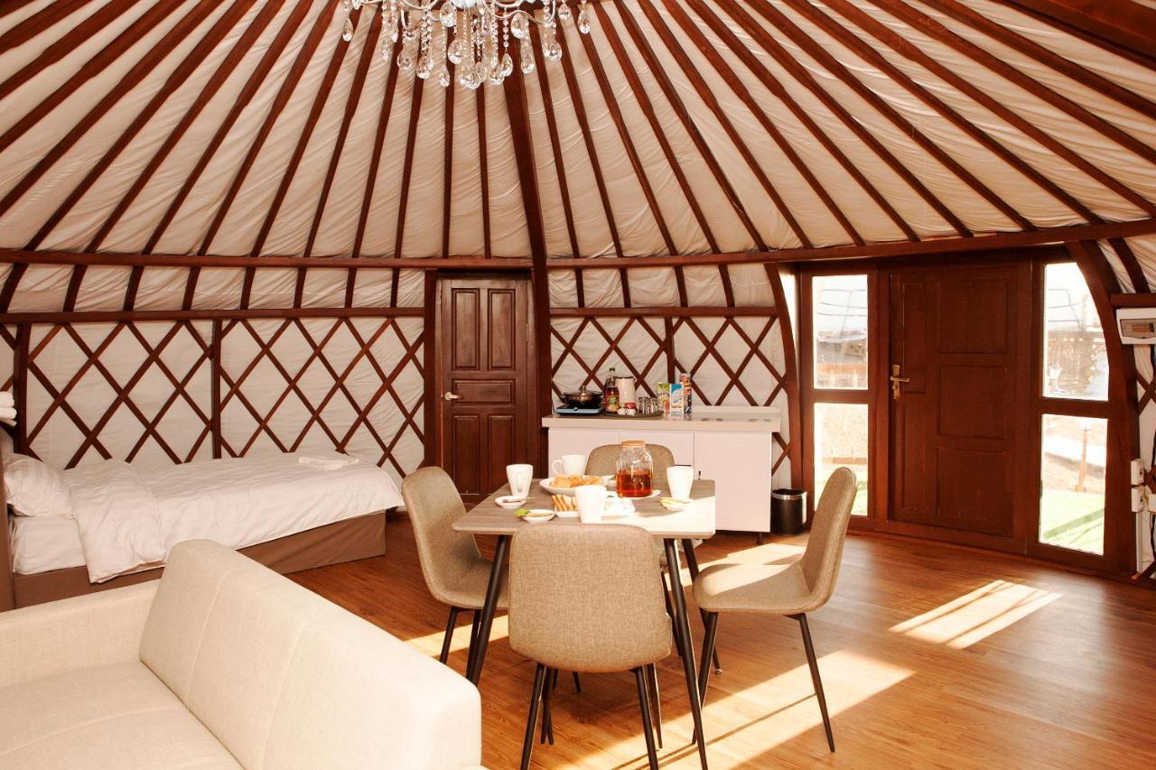 Terelj Resort Bayan Bulagiin Hural エクステリア 写真