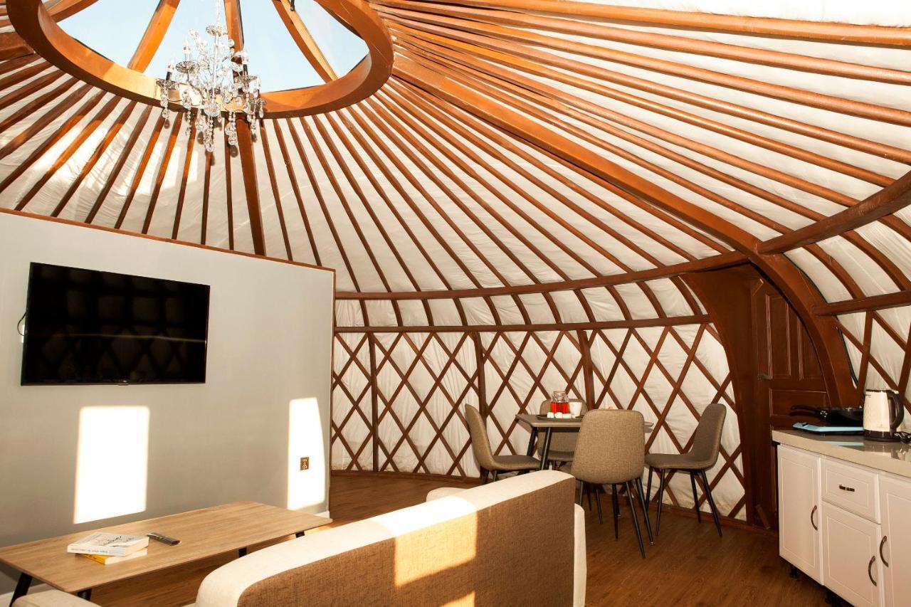 Terelj Resort Bayan Bulagiin Hural エクステリア 写真
