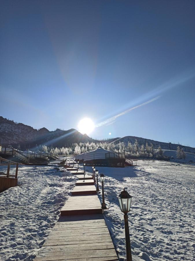 Terelj Resort Bayan Bulagiin Hural エクステリア 写真